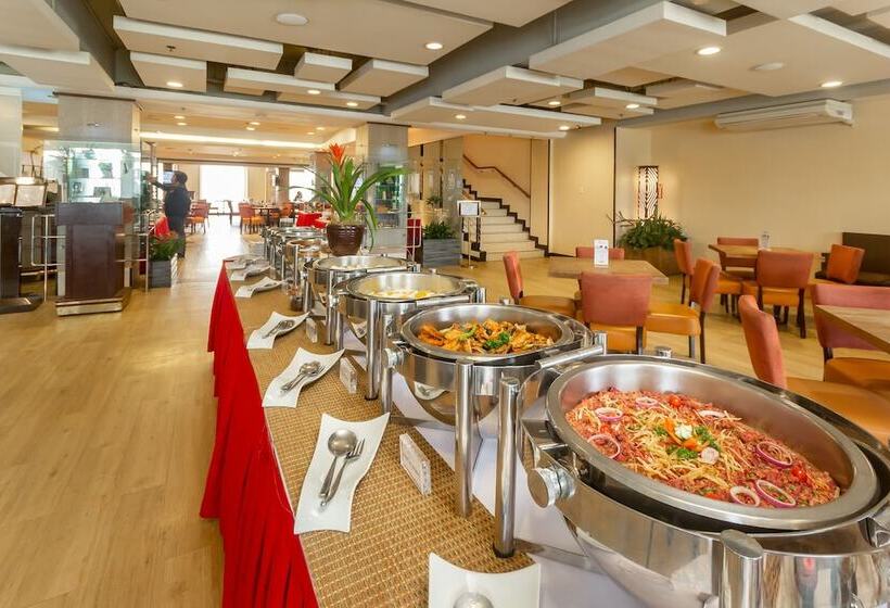 Microtel By Wyndham Mall Of Asia