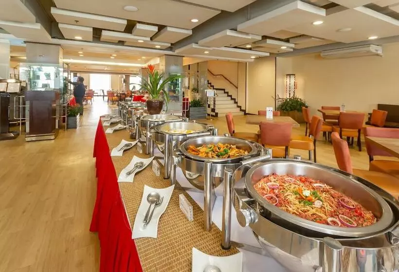 Microtel By Wyndham Mall Of Asia