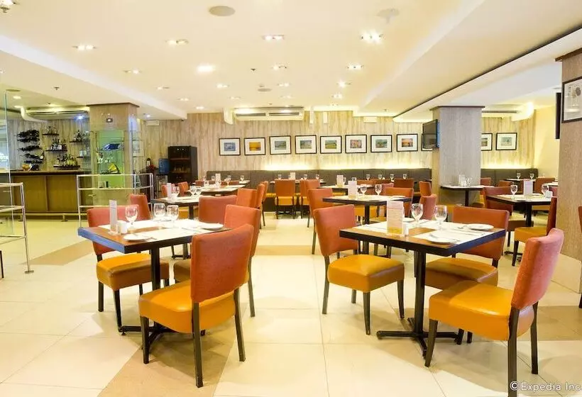 Microtel By Wyndham Mall Of Asia