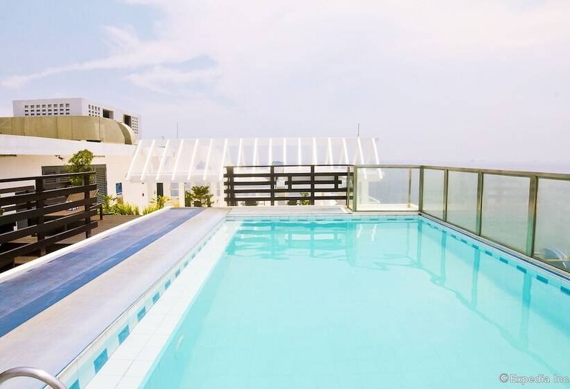 Microtel By Wyndham Mall Of Asia