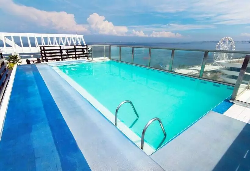 Microtel By Wyndham Mall Of Asia