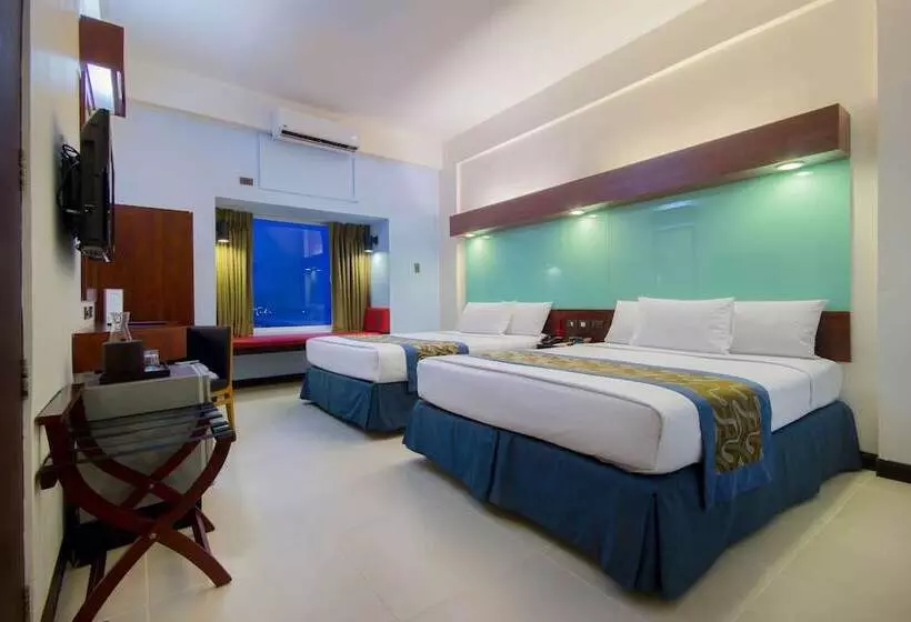 Microtel By Wyndham Mall Of Asia