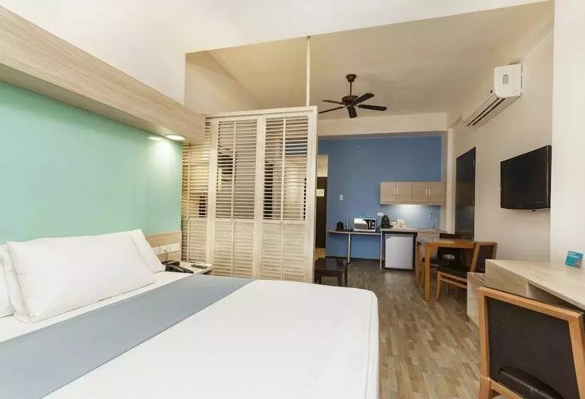 Microtel By Wyndham Mall Of Asia