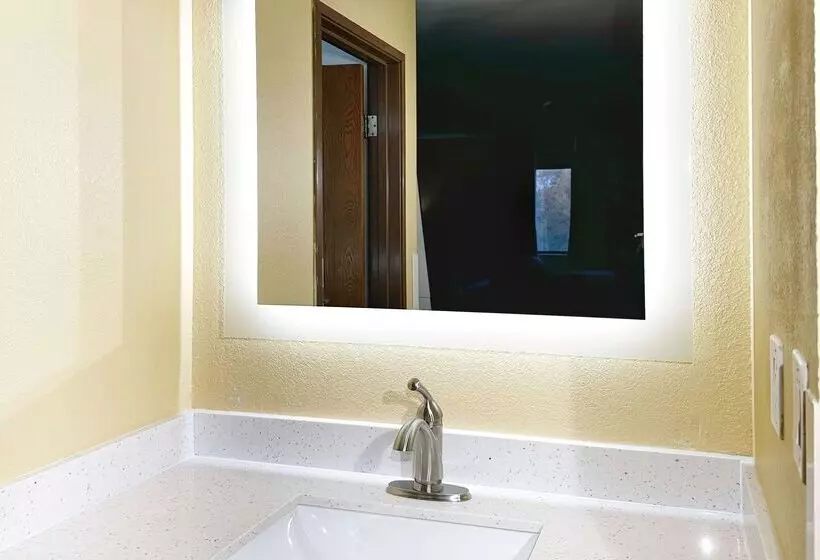 모텔 Super 8 By Wyndham Peoria