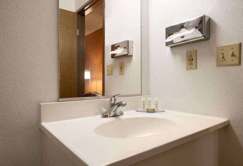 모텔 Super 8 By Wyndham Peoria