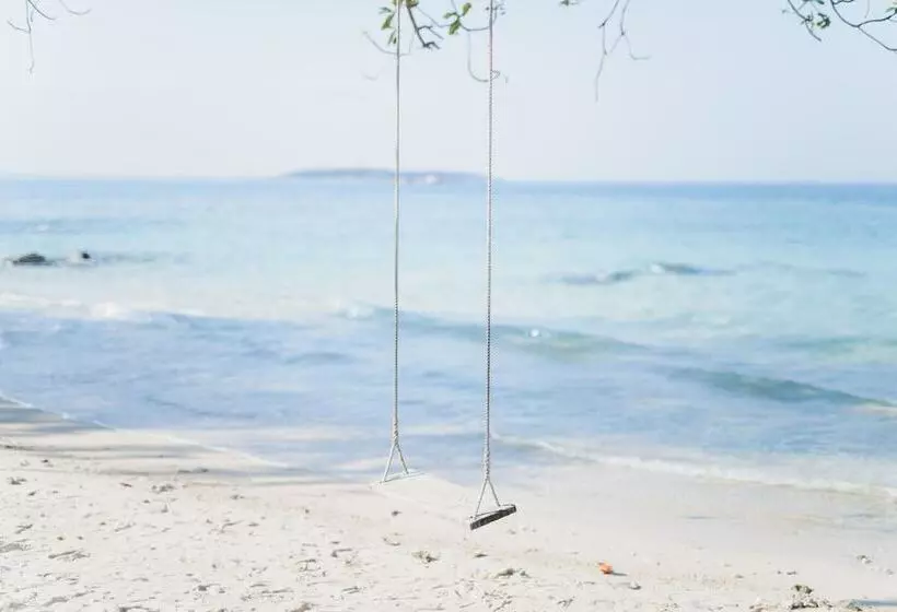 리조트 Koh Munnork Private Island