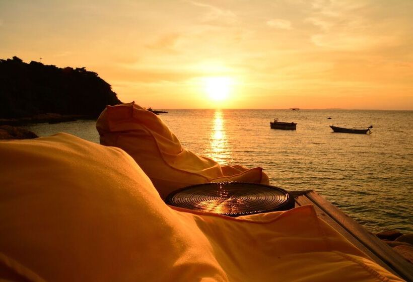 استراحتگاه Koh Munnork Private Island