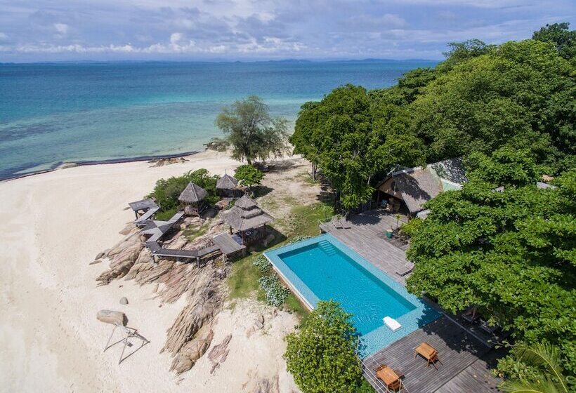 استراحتگاه Koh Munnork Private Island