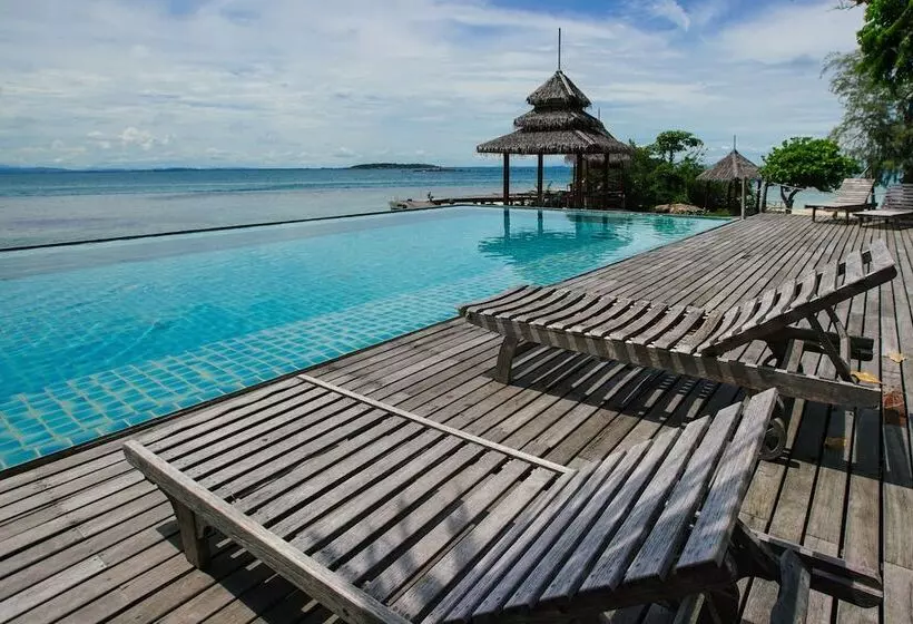 리조트 Koh Munnork Private Island