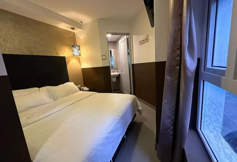 The Snooze Hotel At Bugis