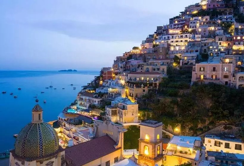 تختخواب و صبحانه Villamena