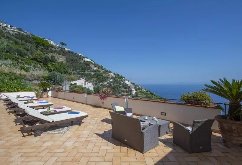تختخواب و صبحانه Villamena
