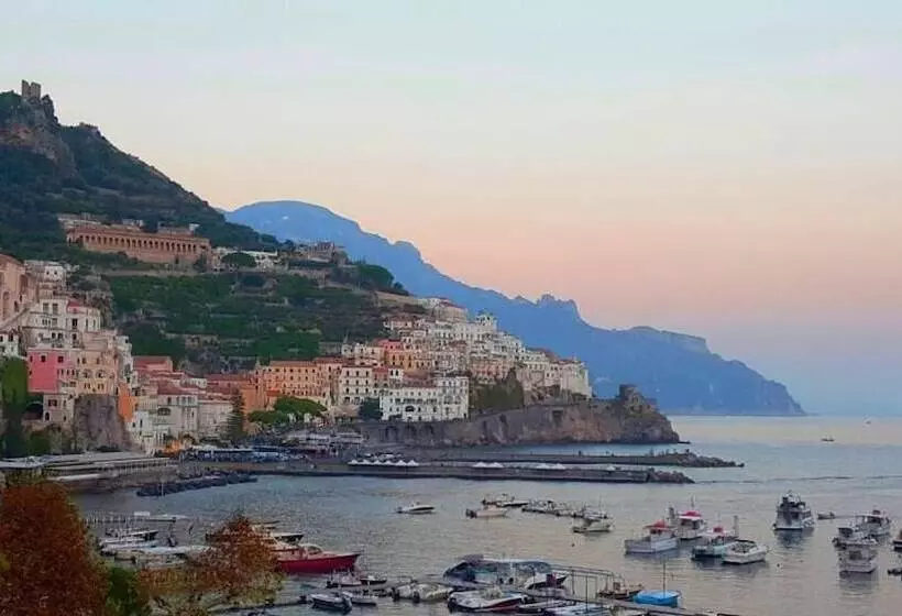 تختخواب و صبحانه Villamena