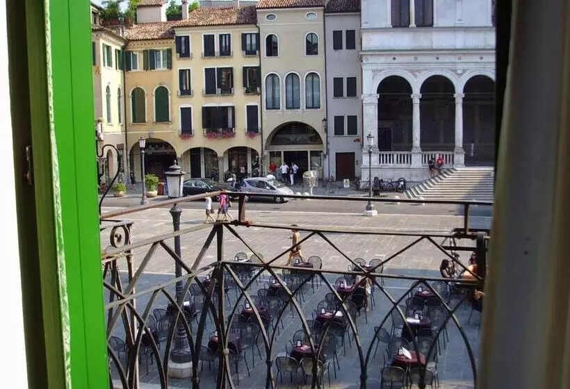 تختخواب و صبحانه Diamantino Town House