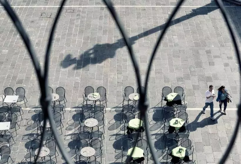 تختخواب و صبحانه Diamantino Town House