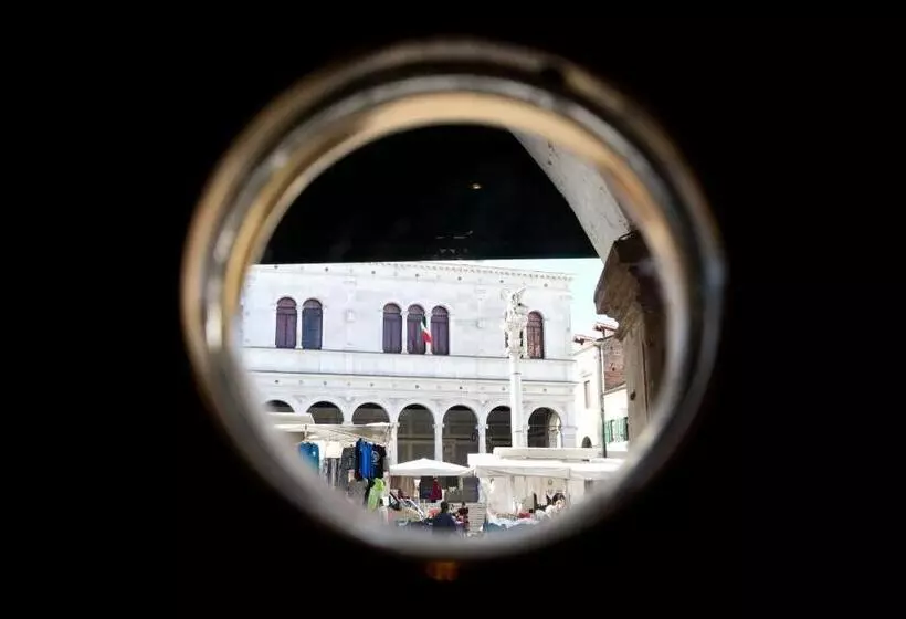 تختخواب و صبحانه Diamantino Town House