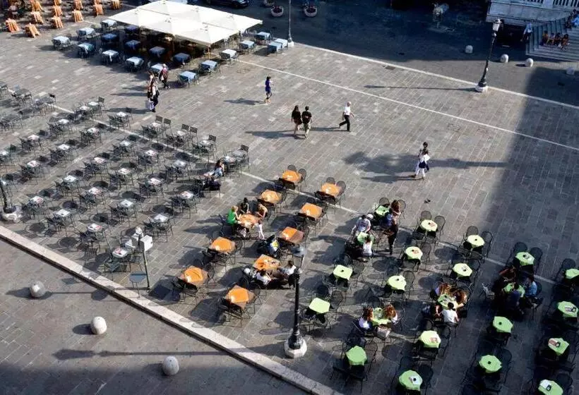 تختخواب و صبحانه Diamantino Town House