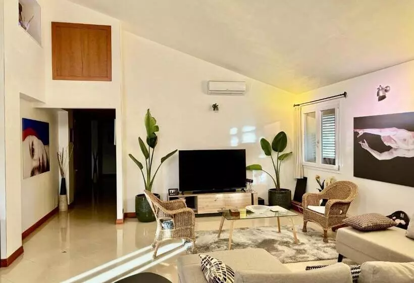 Aamiaismajoitus (B&B) Villa Ottavia