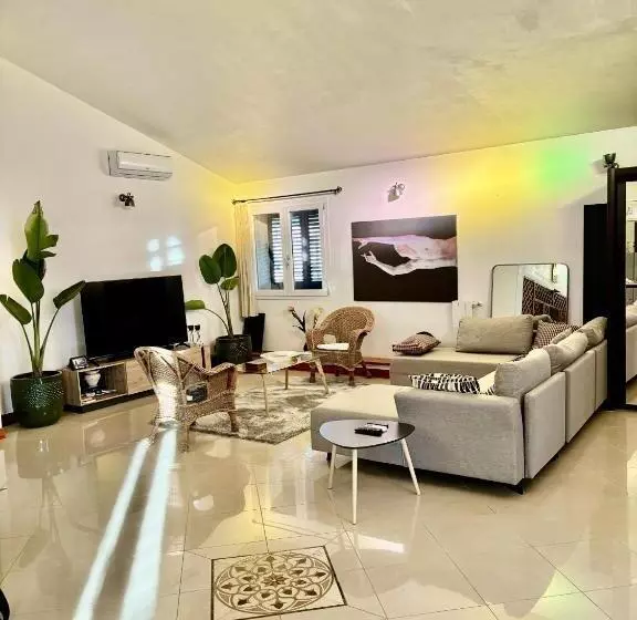 Aamiaismajoitus (B&B) Villa Ottavia