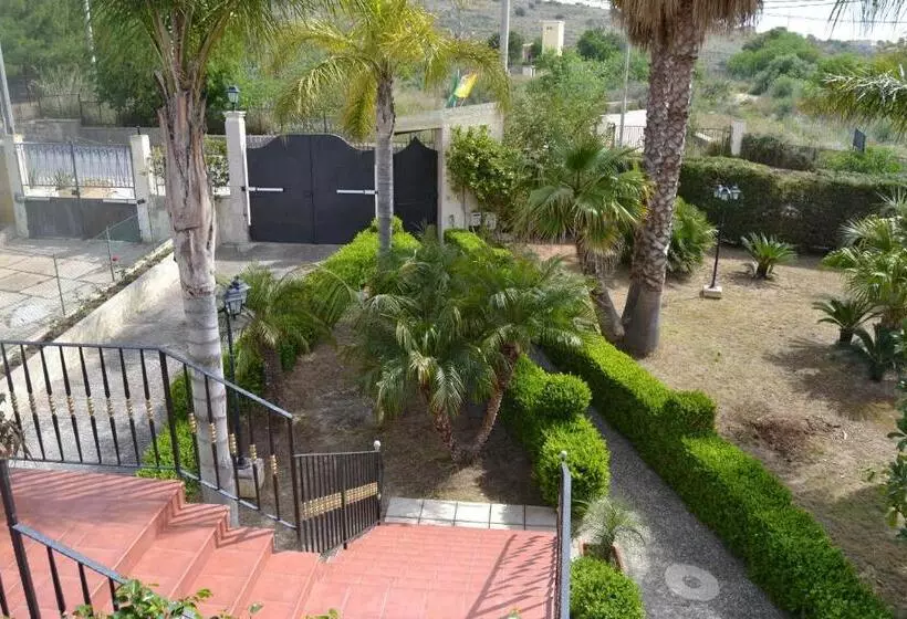 Aamiaismajoitus (B&B) Villa Ottavia