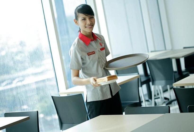 Amaris Hotel Seasons City