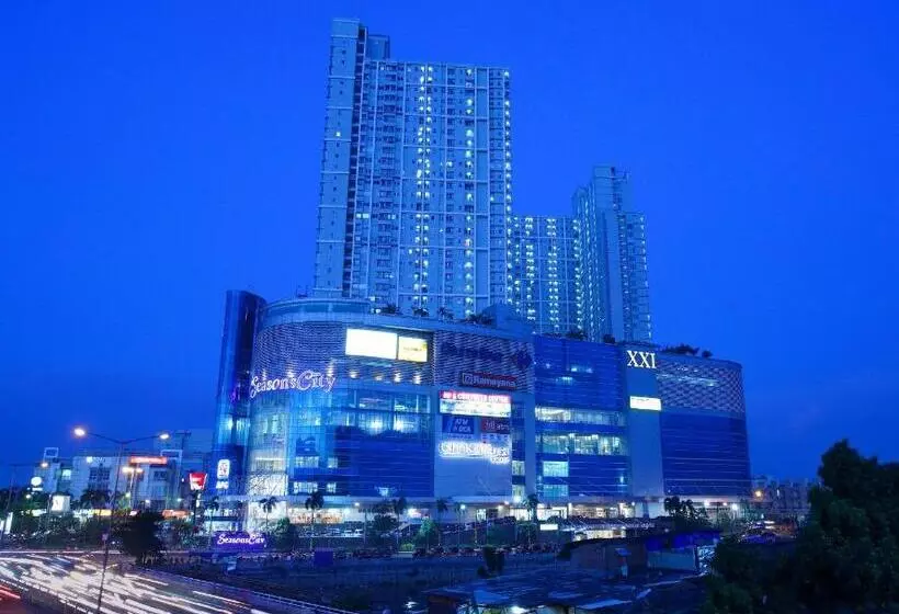 Amaris Hotel Seasons City