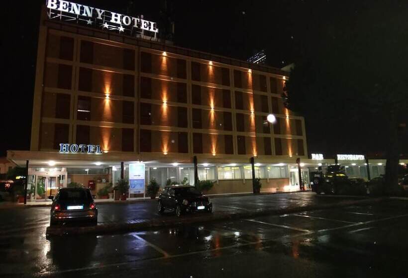 Отель Benny