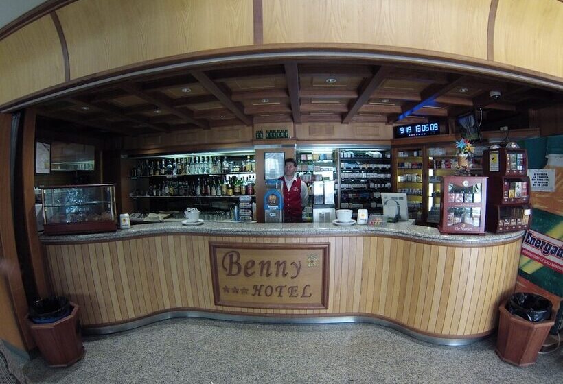 Отель Benny