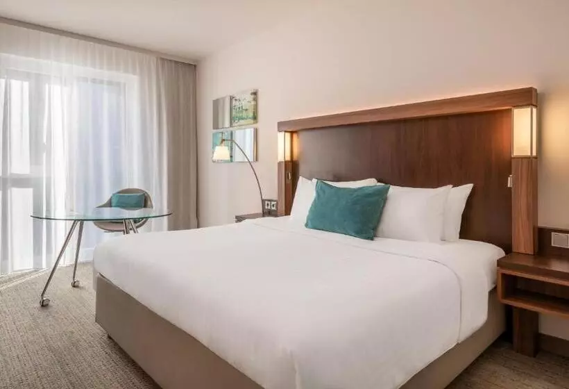 ホテル Courtyard By Marriott Cologne