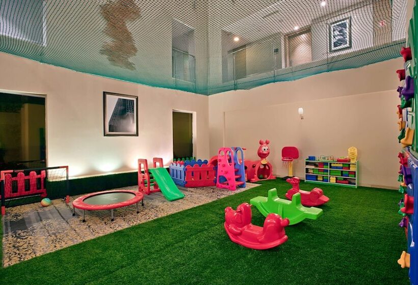 בית מלון כפרי Doubletree Suites By Hilton Bengaluru Outer Ring Road