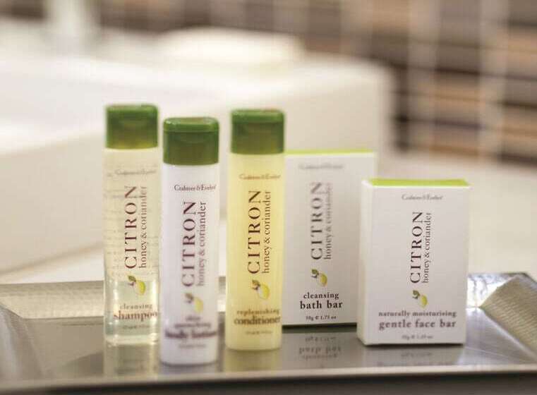 בית מלון כפרי Doubletree Suites By Hilton Bengaluru Outer Ring Road