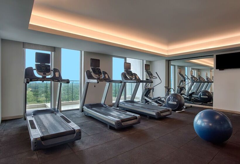 בית מלון כפרי Doubletree Suites By Hilton Bengaluru Outer Ring Road