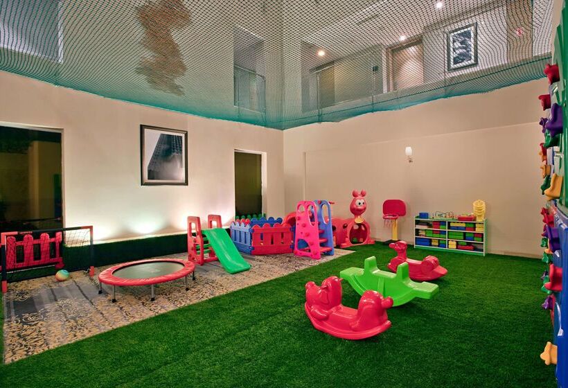 בית מלון כפרי Doubletree Suites By Hilton Bengaluru Outer Ring Road