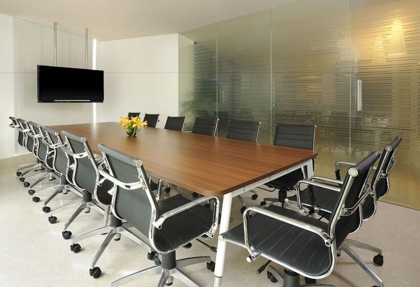 בית מלון כפרי Four Points By Sheraton Ahmedabad