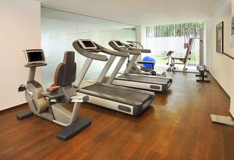 Hotel Four Points By Sheraton Ahmedabad