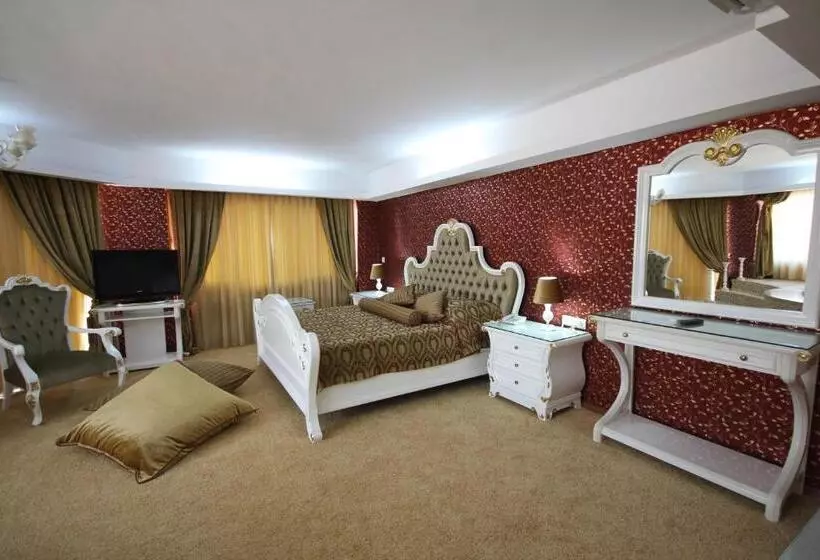 هتل Grand Corner Boutique