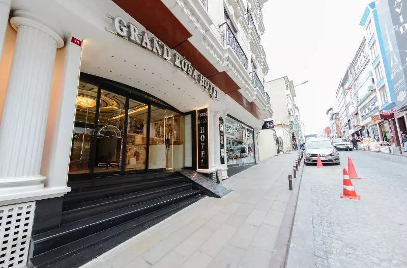 ホテル Grand Rosa