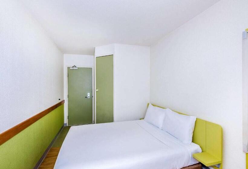 호텔 Ibis Budget Wentworthville