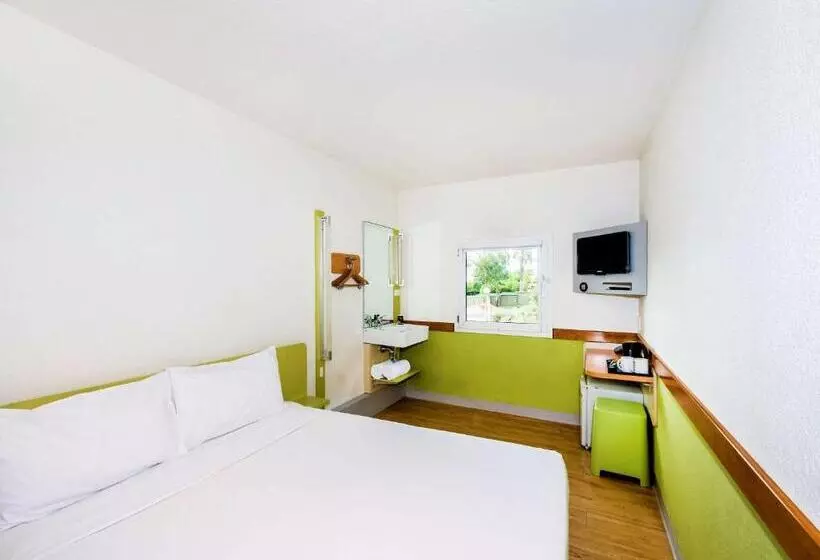 酒店 Ibis Budget Wentworthville