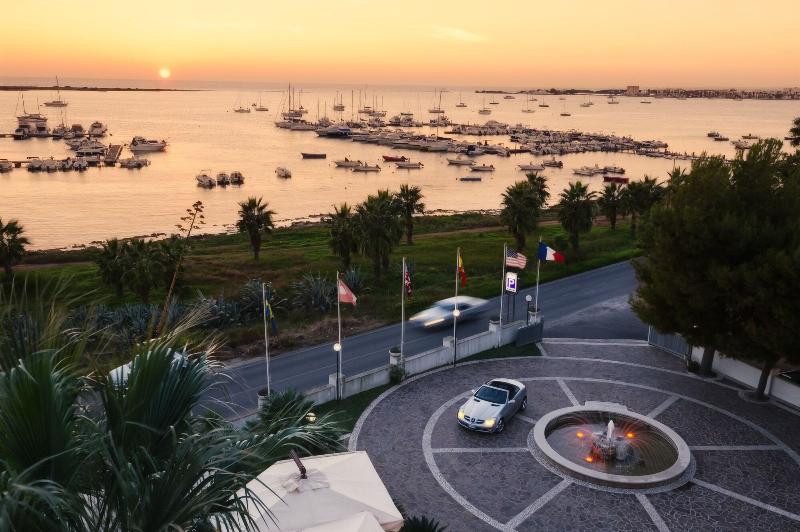 فندق Mediterraneo