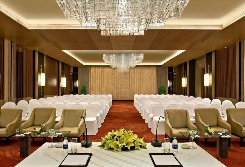 בית מלון כפרי Radisson Blu Jaipur