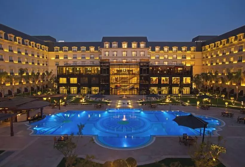 هتل Renaissance Cairo Mirage City
