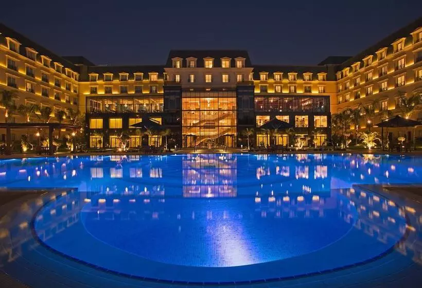 هتل Renaissance Cairo Mirage City