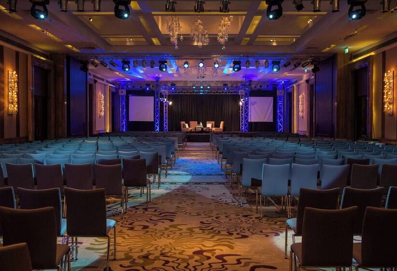 هتل Renaissance Cairo Mirage City