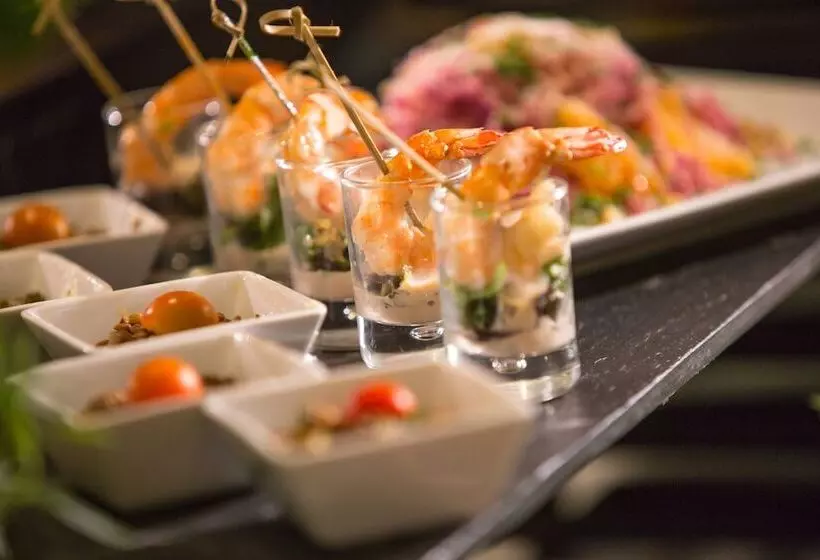 هتل Renaissance Cairo Mirage City