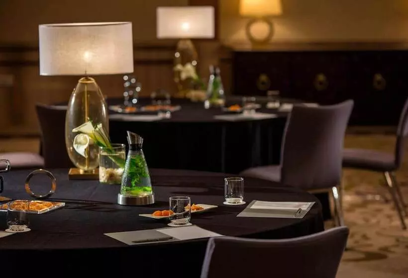 هتل Renaissance Cairo Mirage City