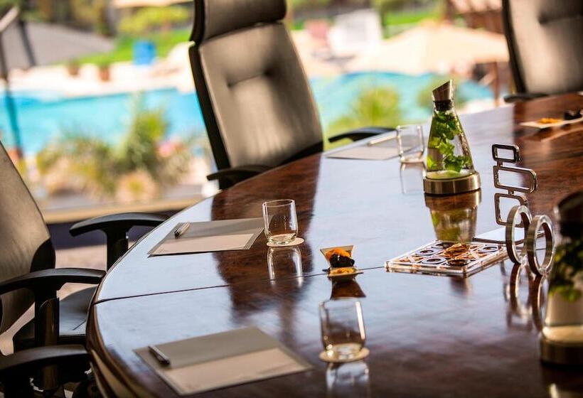 هتل Renaissance Cairo Mirage City