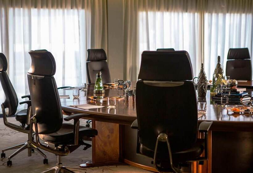 هتل Renaissance Cairo Mirage City