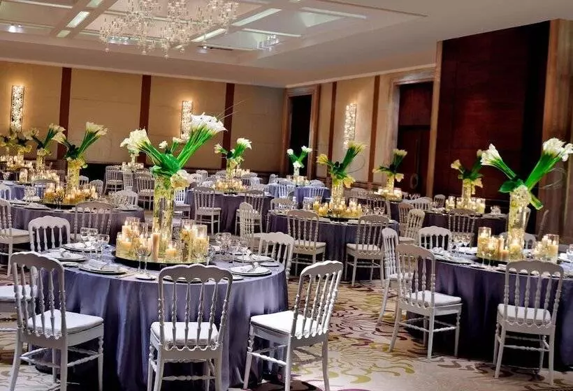 هتل Renaissance Cairo Mirage City