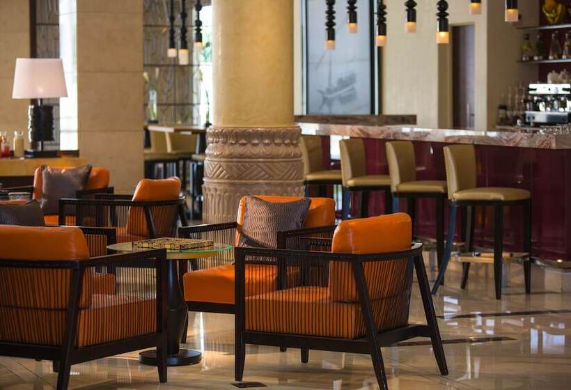 هتل Renaissance Cairo Mirage City